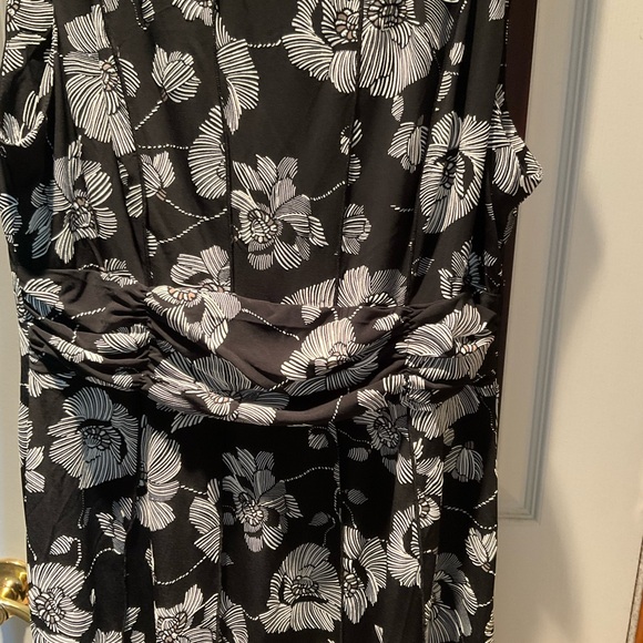 Summer Maxi Dress - Picture 2 of 3